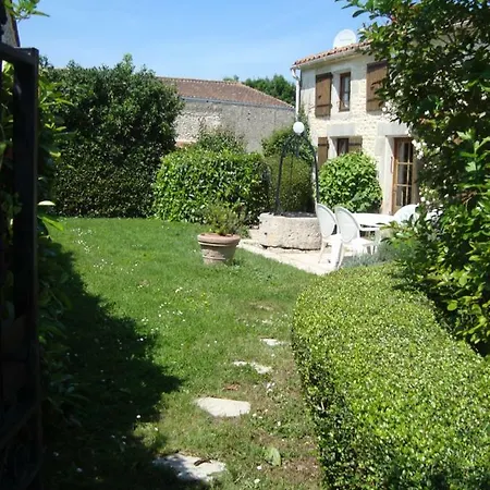 펜션 Les Trois Puits Chambon (Vendee)