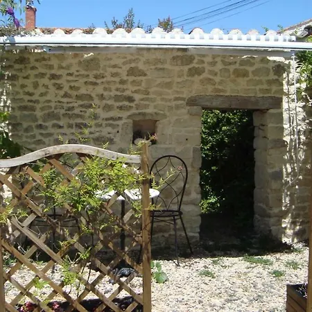 Les Trois Puits 펜션 Chambon (Vendee)